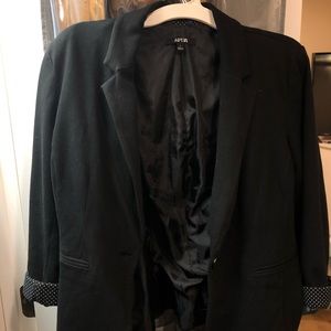 I upgraded to a new black blazer.